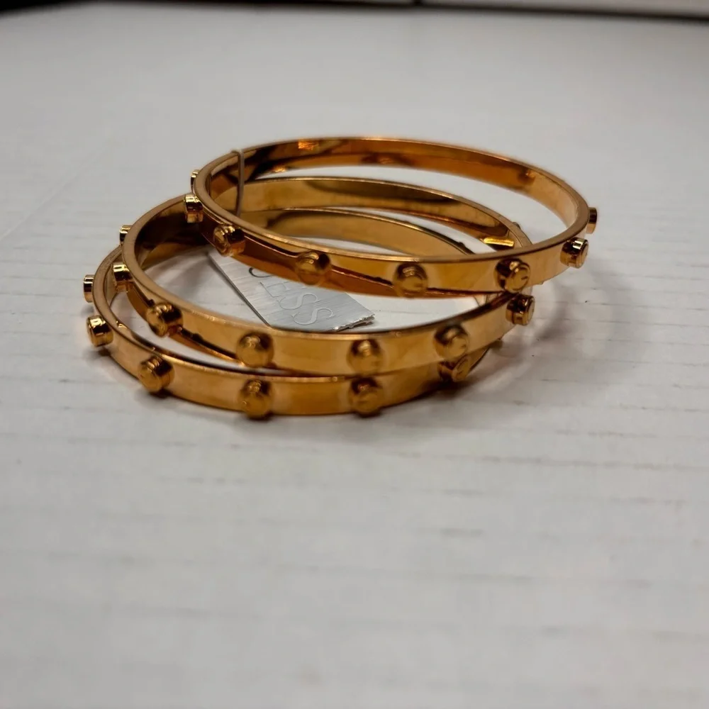 New GUESS Raised Stud Gold Bangle Set